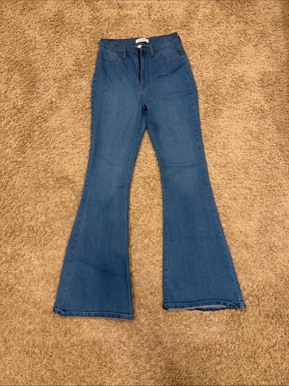 High-Waisted Blue Flare Jeans - Women's.  Vibrant MIu 11/29